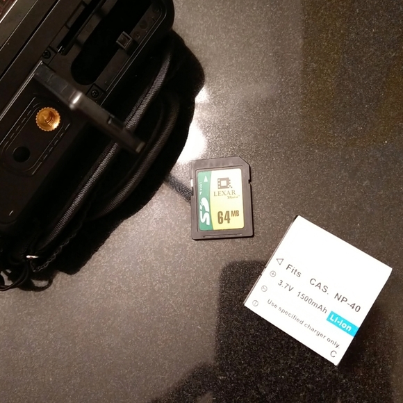 **NEVER USED** DVC camcorder with accessories! - Picture 13 of 15